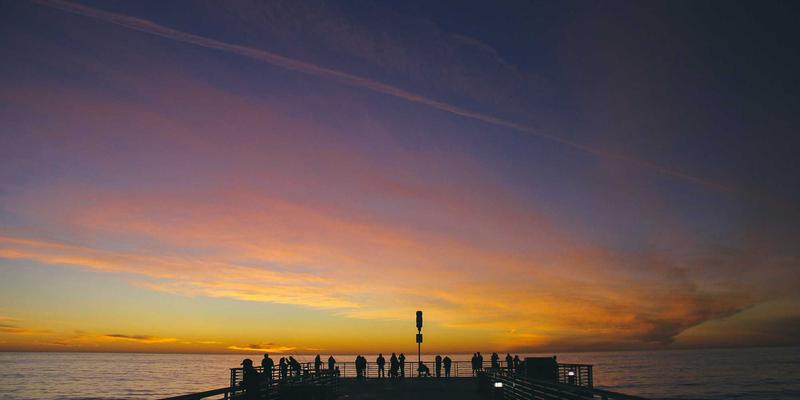 FUE植发后如何守护原生发？米诺地尔与非那雄胺的协同治疗策略